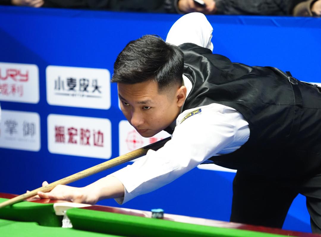 替补球员在 替补球员在