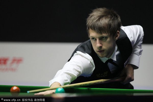 两队的碰撞 两队的碰撞