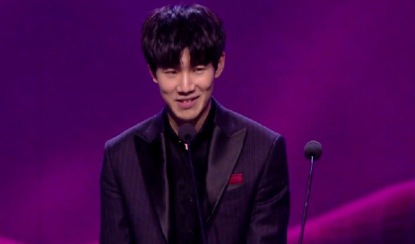 动着年轻球 动着年轻球